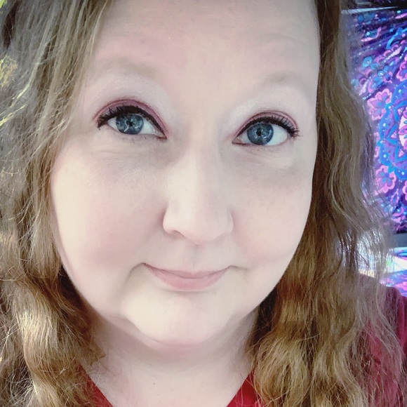 Meet your Posher, Brooke - Picture 2 of 2